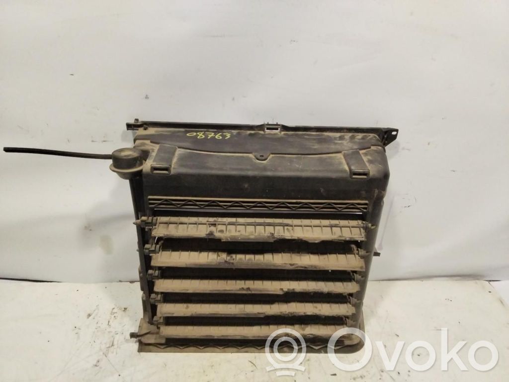 BMW 3 E46 Fixation de radiateur 