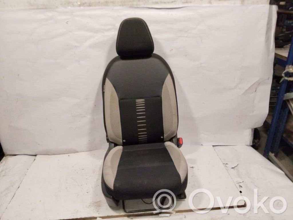 Nissan Micra Siège passager avant