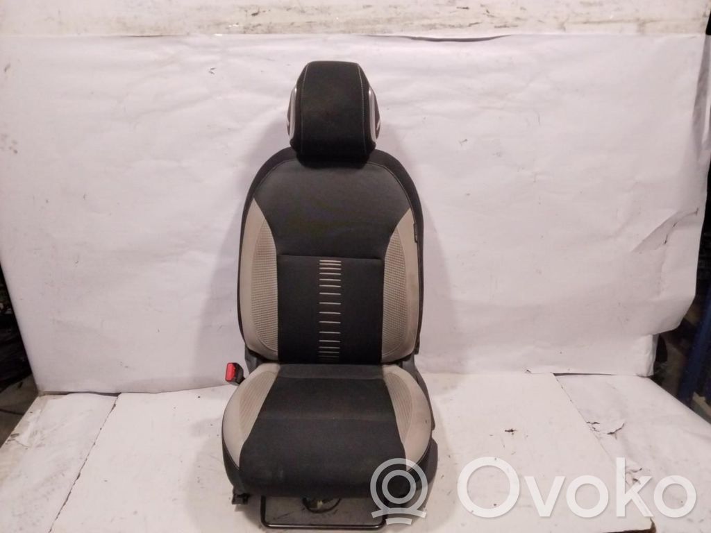 Nissan Micra Scaun șofer 