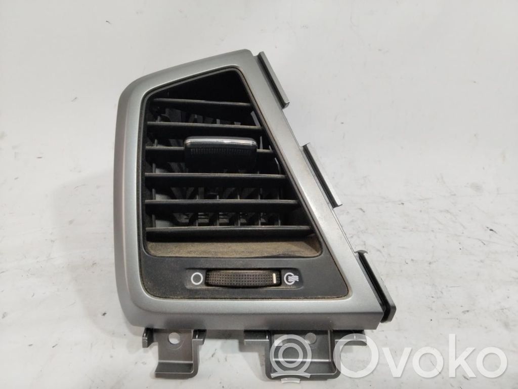 Hyundai Tucson LM Rejilla de ventilación central del panel