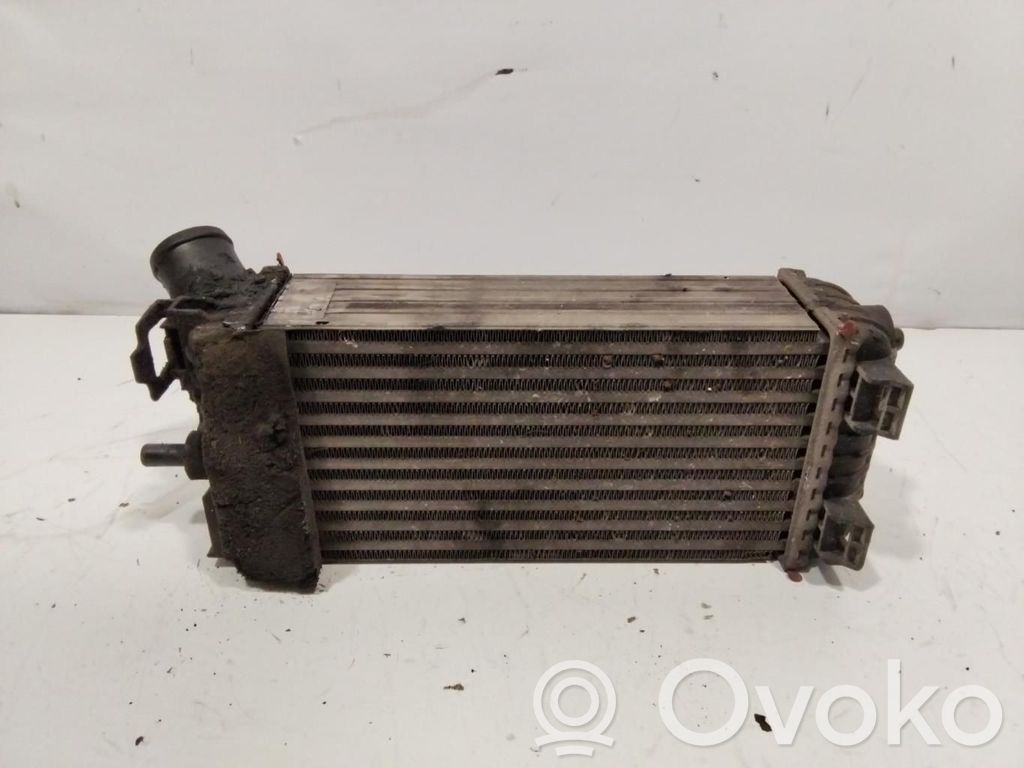 Refroidisseur intermédiaire   8V619L440CC