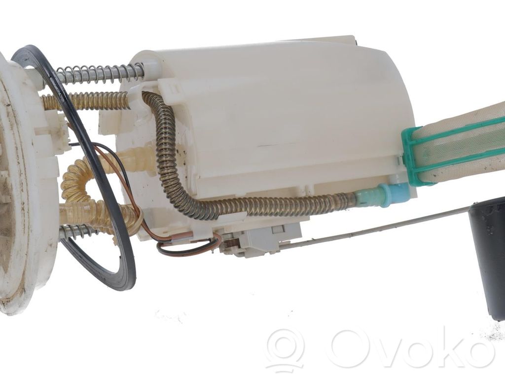 Bomba interna de combustible   81110A6900
