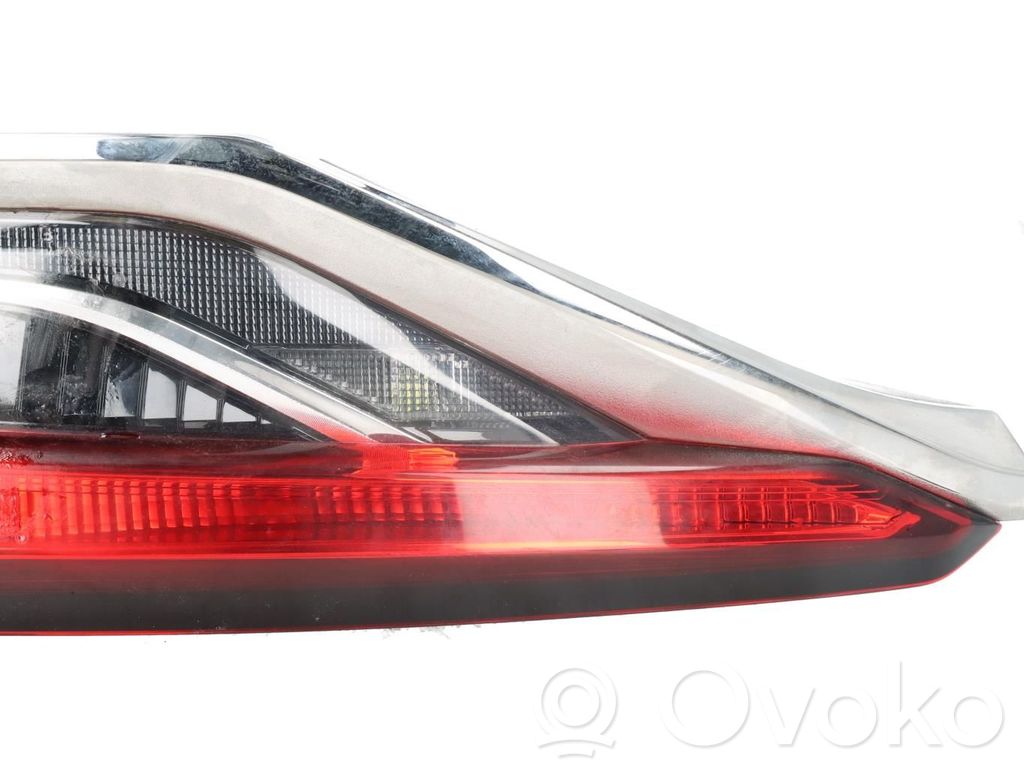 Toyota Corolla E20 Luci posteriori