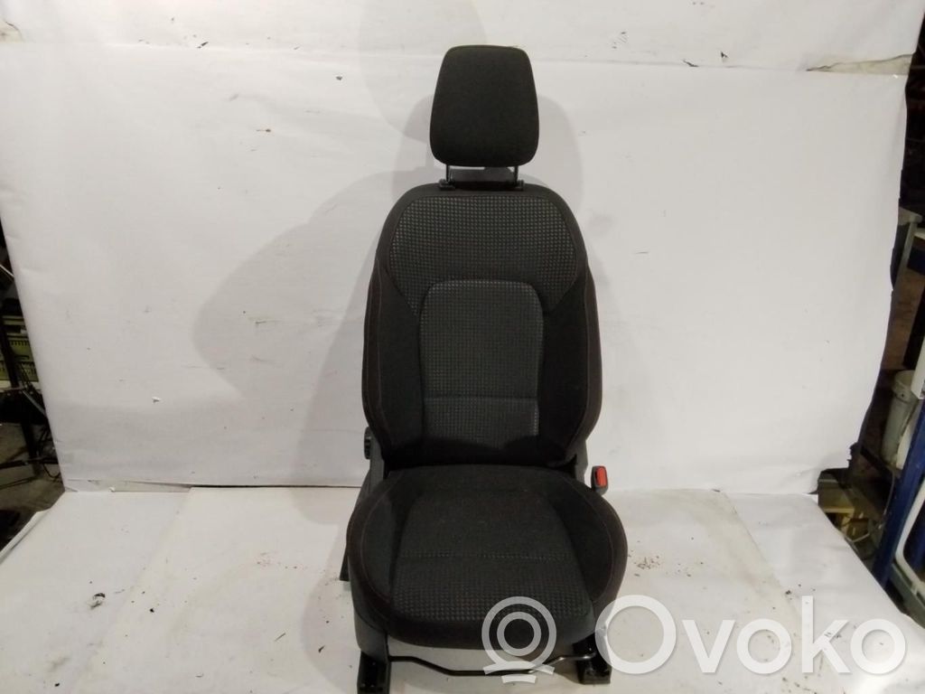 Ford Focus Fotel przedni pasażera 