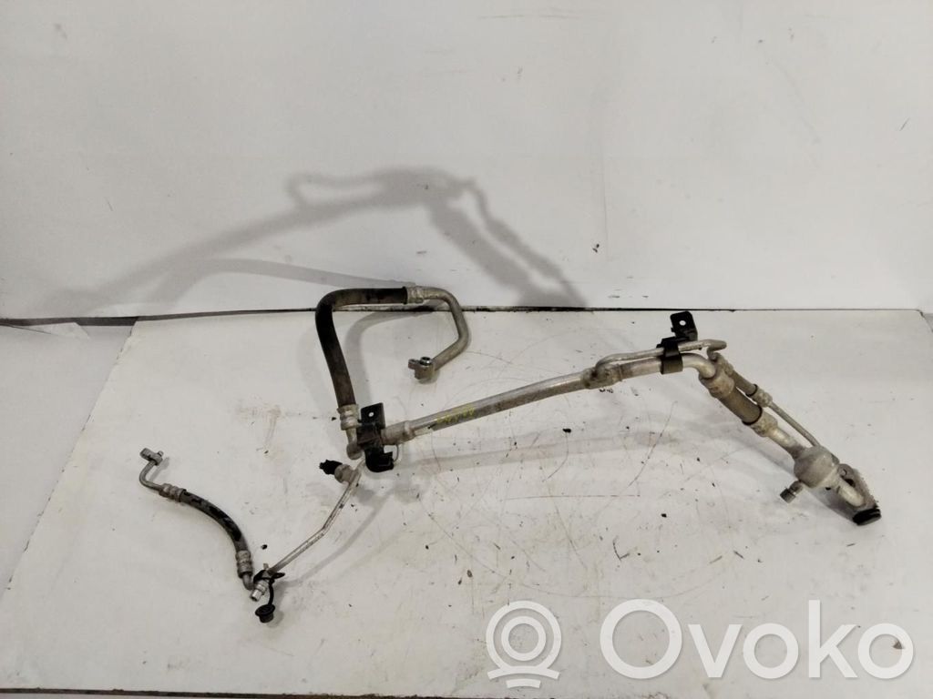Hyundai i10 Conductă/furtun aer condiționat (A/C) 