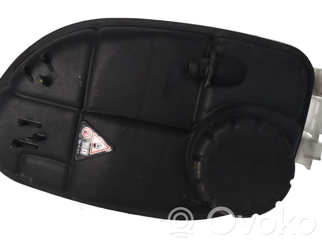 Mercedes-Benz A W176 Vas expansiune combustibil 