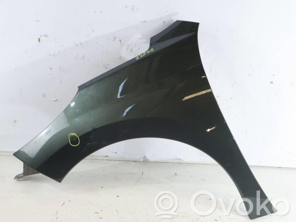 Peugeot 207 Contur aripă față 