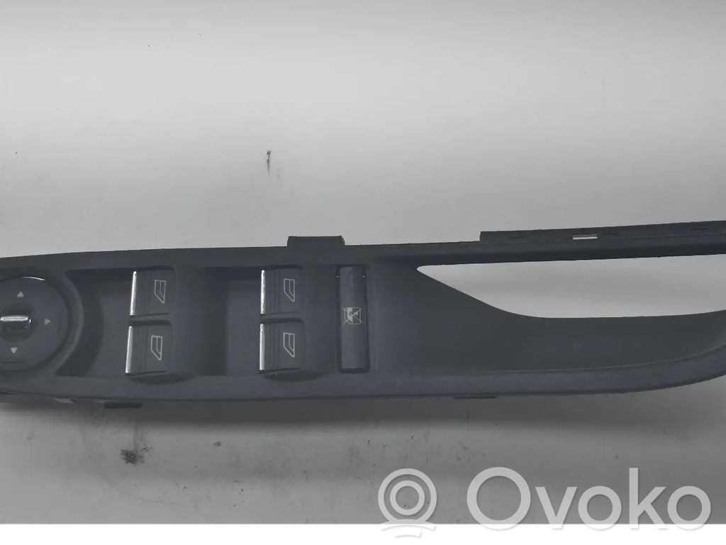 Electric window control switch   3S010108947,AB,AM5T14A132,SN09848140900672