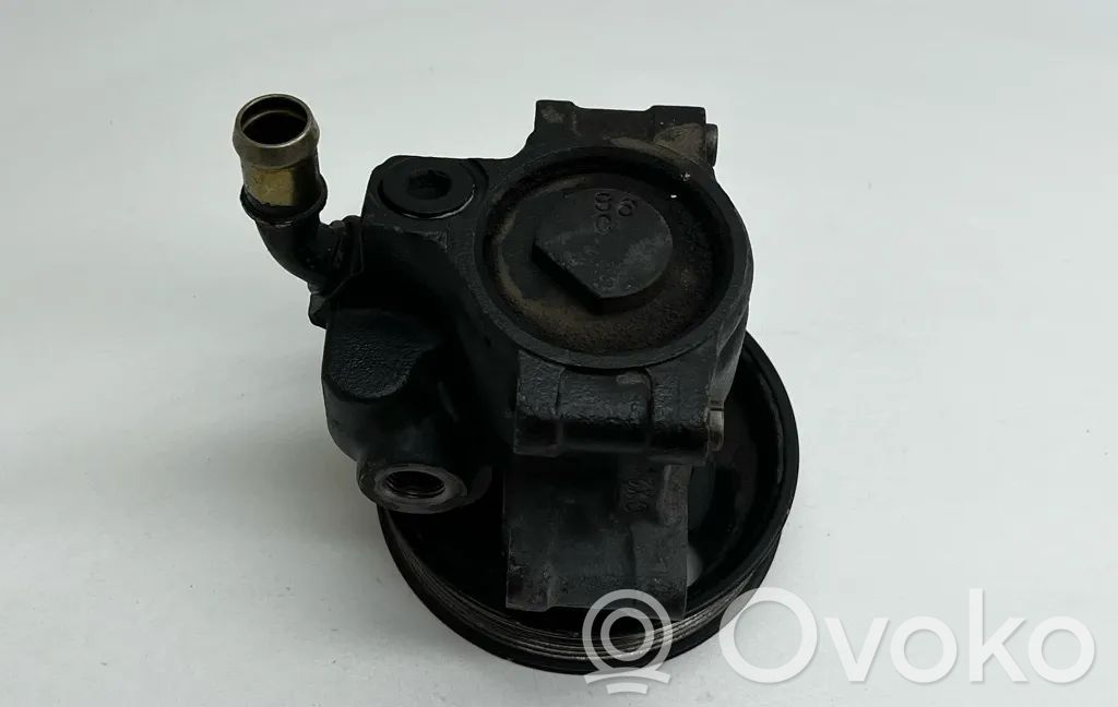 Ohjaustehostimen pumppu   96RF3A733AD