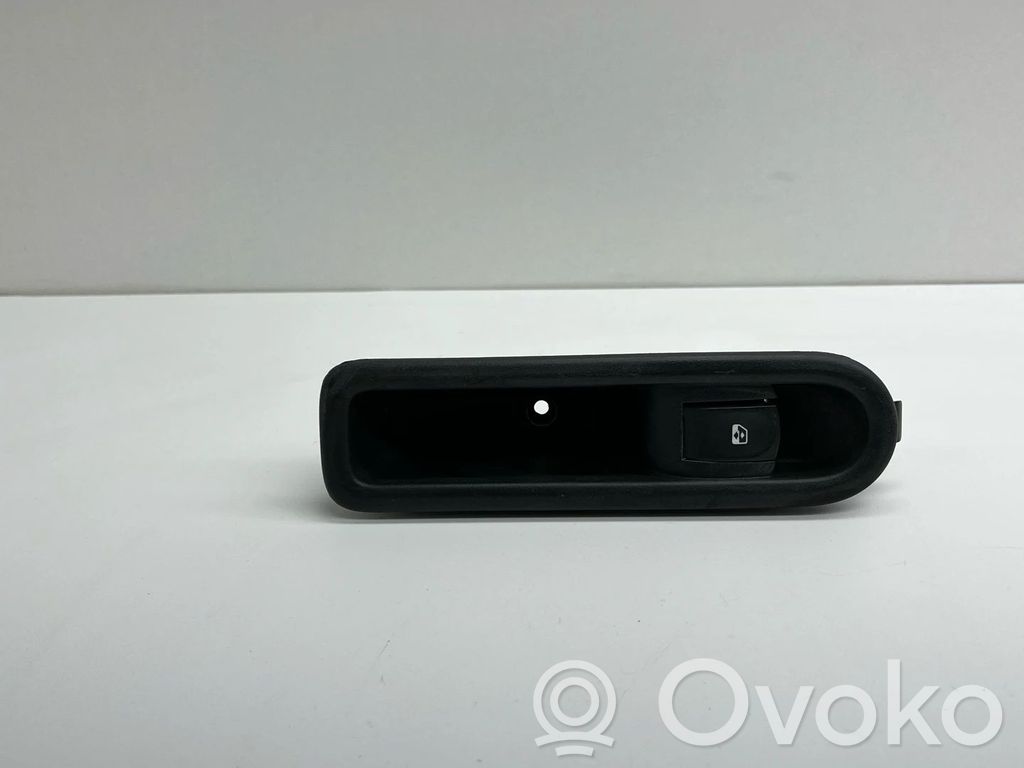 Electric window control switch   8200294357,214936A,220420,2808202,603620H,6PINOS