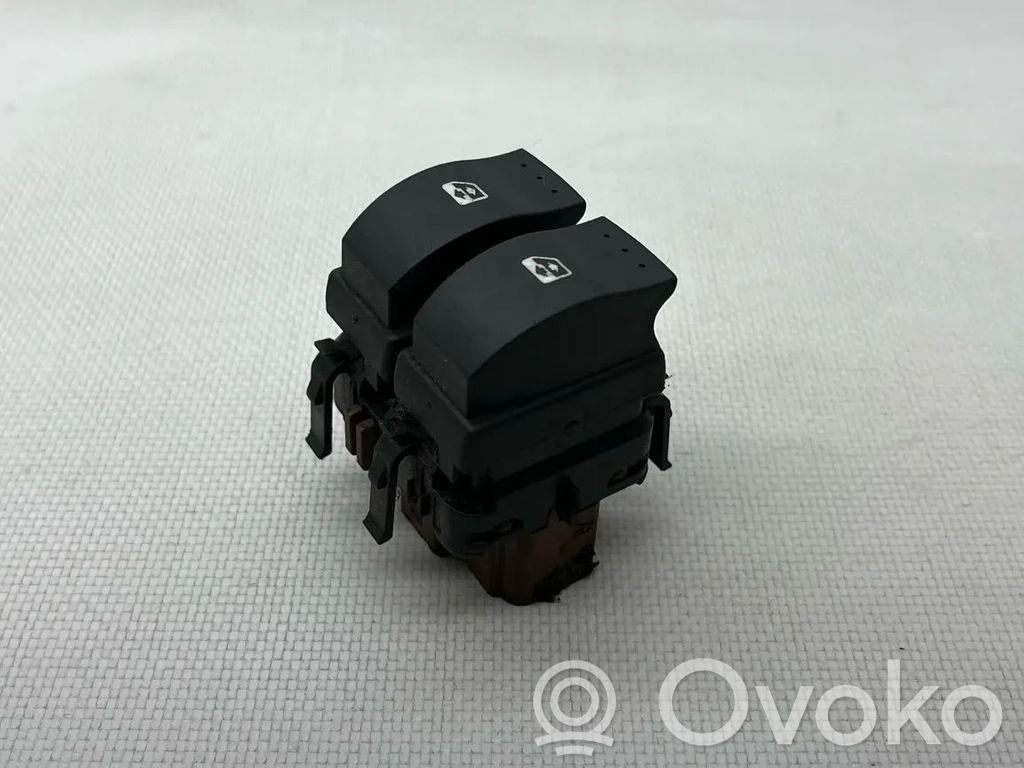 Renault Laguna I Electric window control switch 