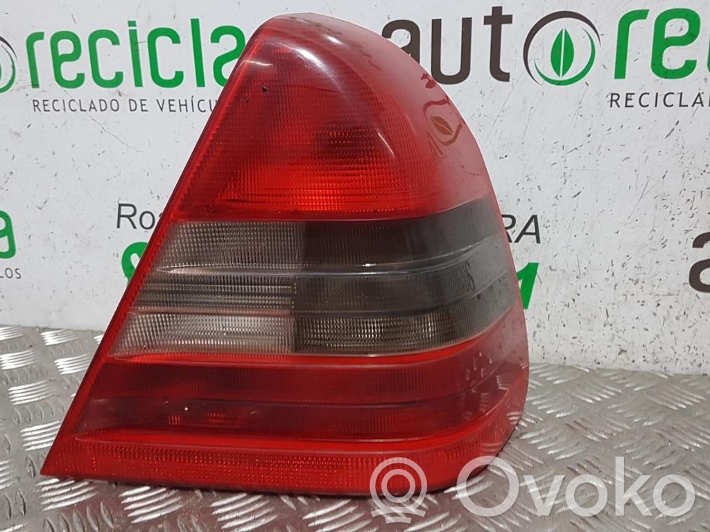 Mercedes-Benz C W202 Lampă spate în caroserie 
