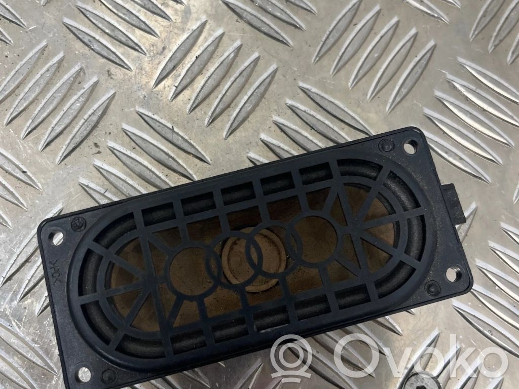 Audi A3 S3 8P Panel speaker 