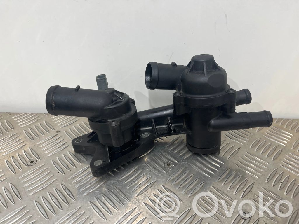 Audi A3 S3 8P Termostats / termostata korpuss 
