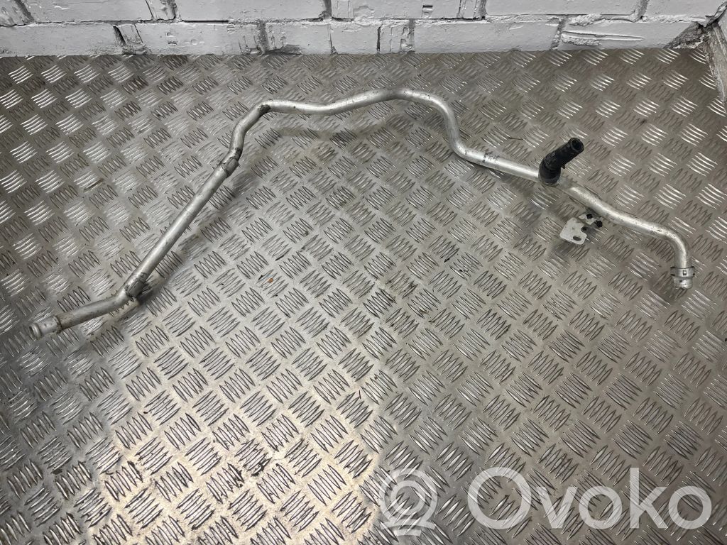 Audi A8 S8 D4 4H Engine coolant pipe/hose 