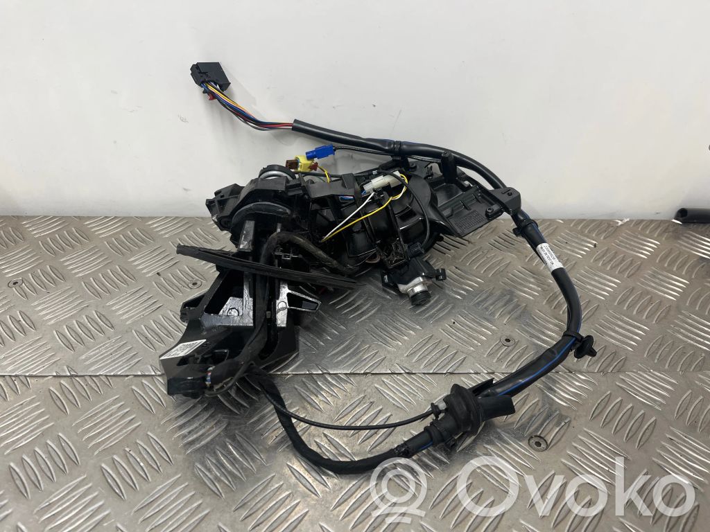 Audi Q7 4M Front door electric wing mirror 