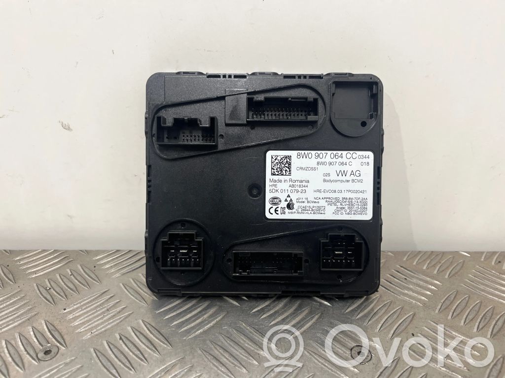 Audi A4 S4 B9 8W Komforto modulis 