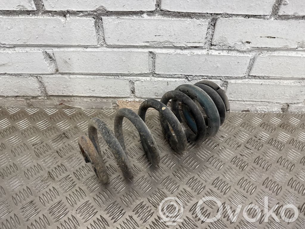 Dodge Durango III Rear coil spring 