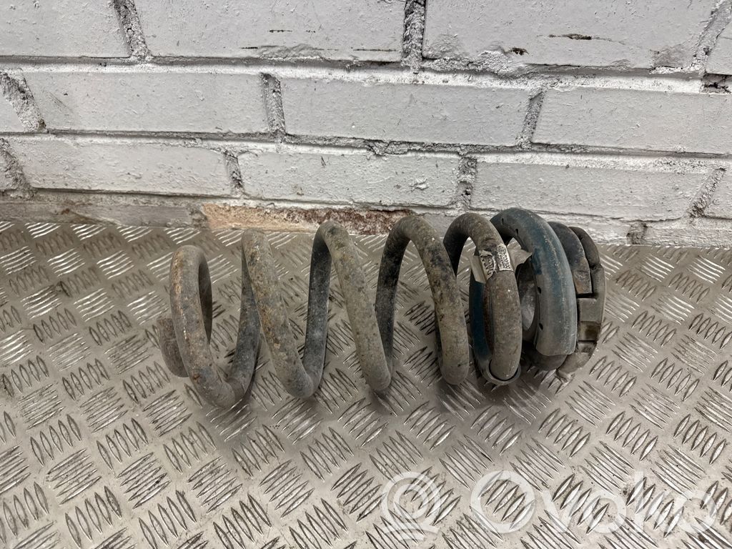 Dodge Durango III Rear coil spring 
