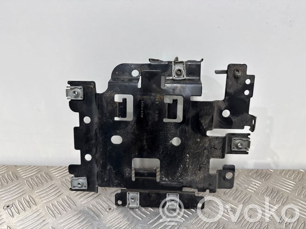 Dodge Durango III Engine control unit holder 
