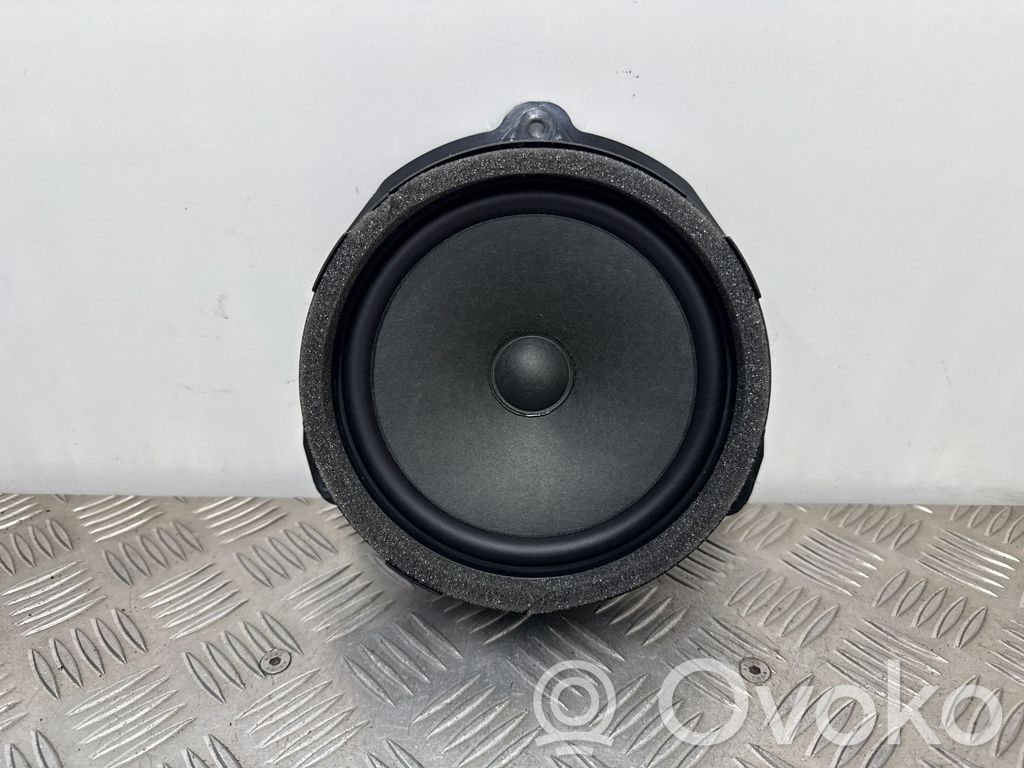 Audi A6 S6 C8 4K Front door speaker 