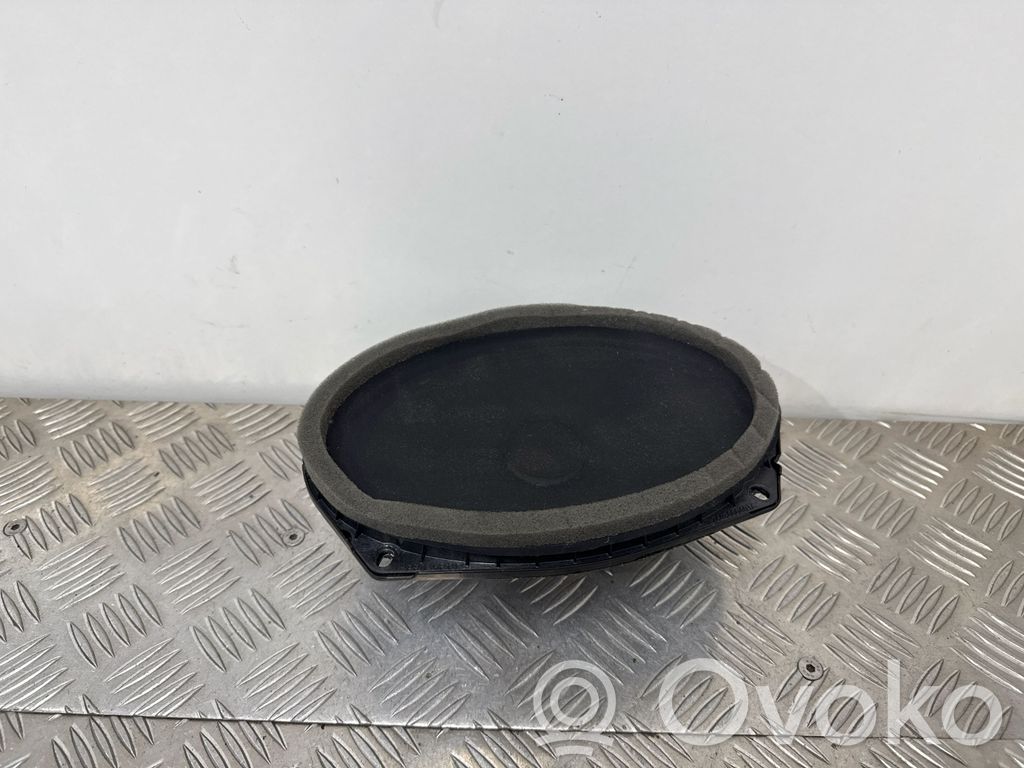 Chrysler Pacifica Etuoven kaiutin 