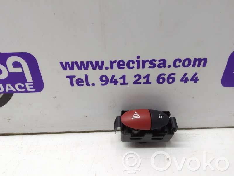 Botón interruptor de luz de peligro   8200214896