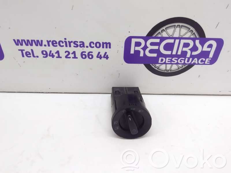 Interruptor de control del panel de luces   1U0941531D