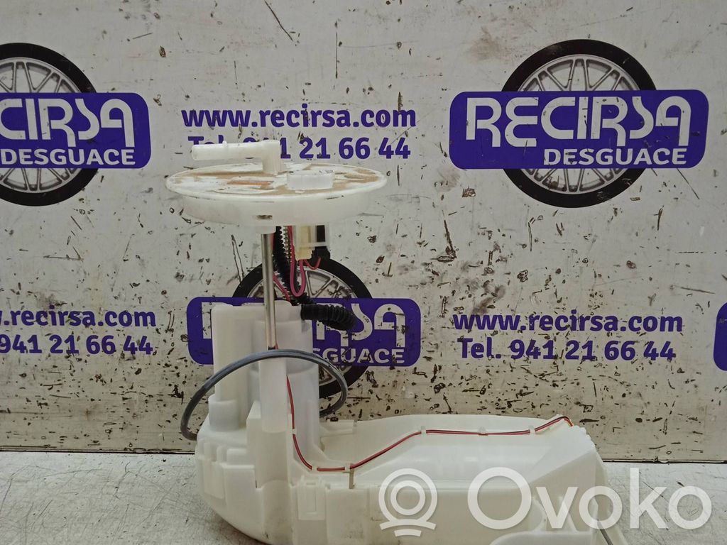 Bomba interna de combustible   1510084M00
