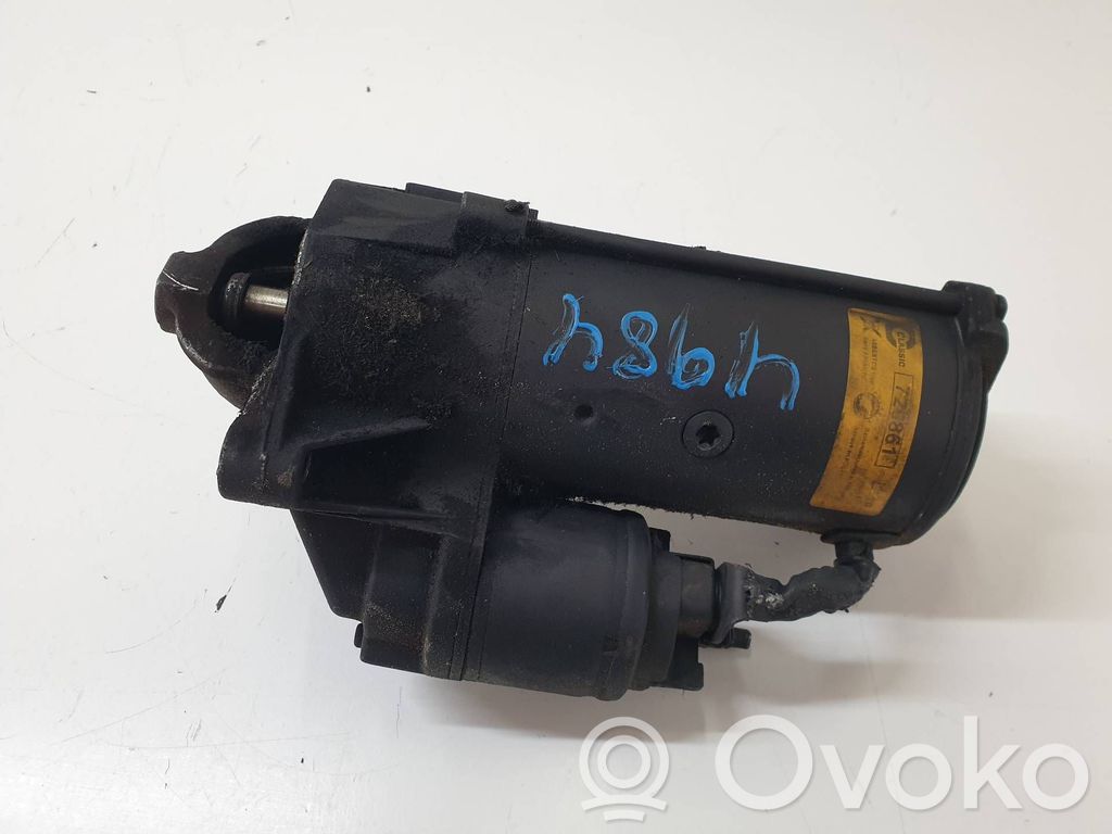 Opel Vivaro Starter motor 