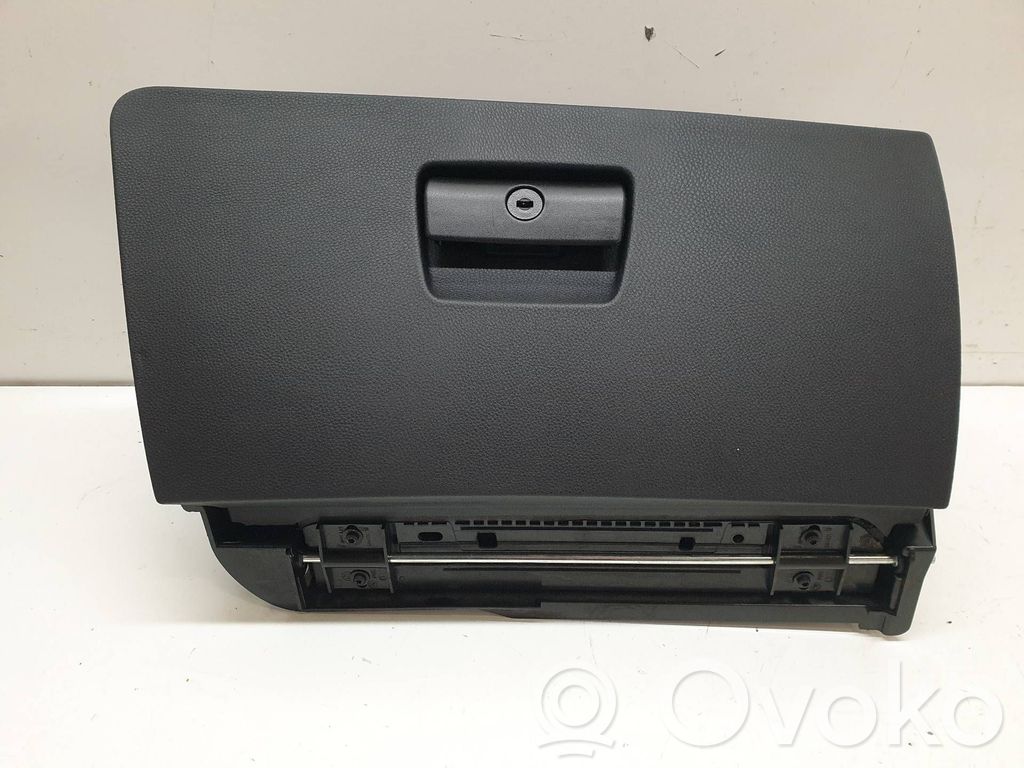 Hansikaslokero   51167120408