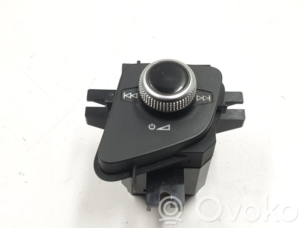 Interruptor de control multifunción   4M1919616