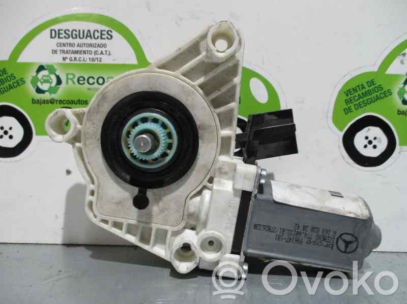 Mercedes-Benz A W169 Moteur de lève-vitre de porte arrière