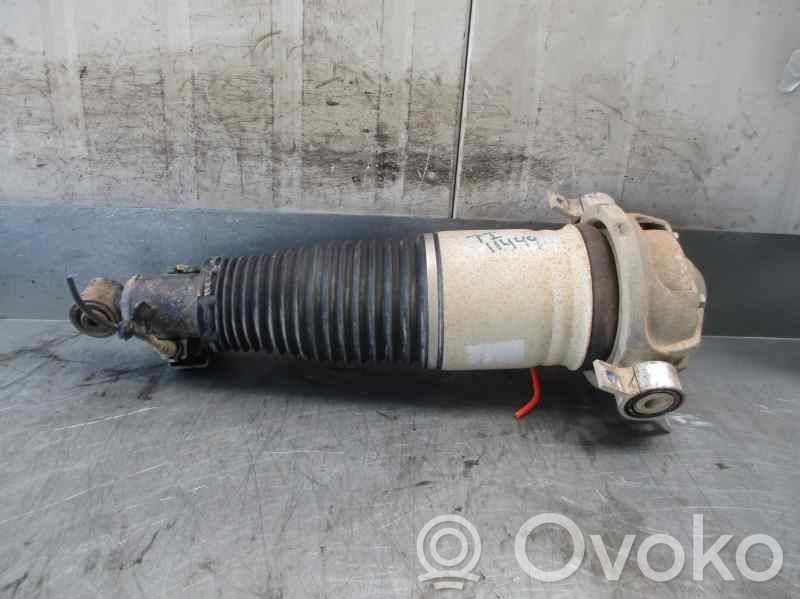 Volkswagen Touareg I Rear shock absorber/damper 
