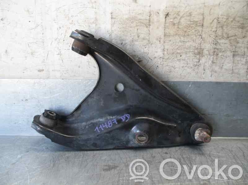 Dacia Sandero Triangle bras de suspension inférieur avant
