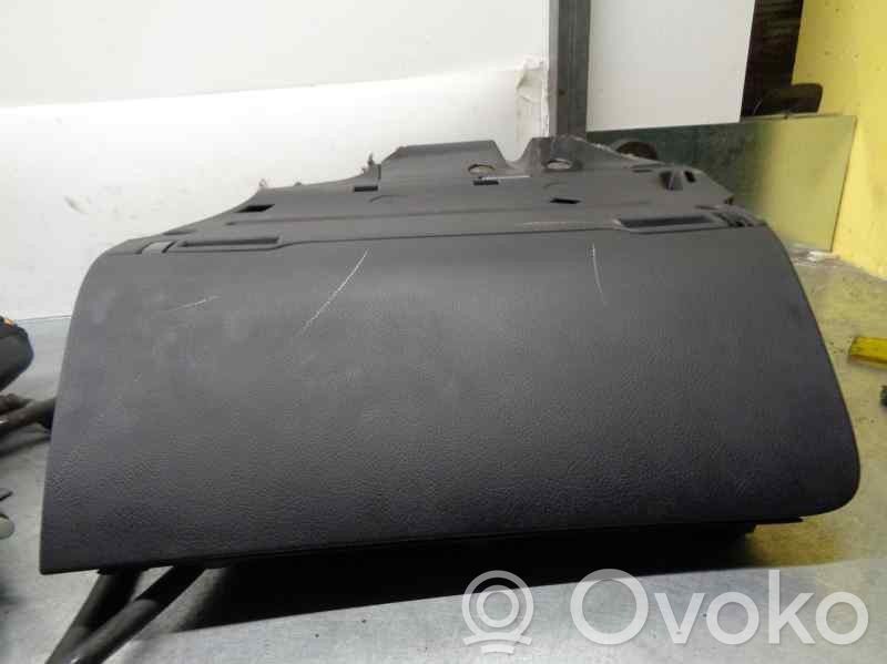 Audi A6 S6 C6 4F Handschuhfach 