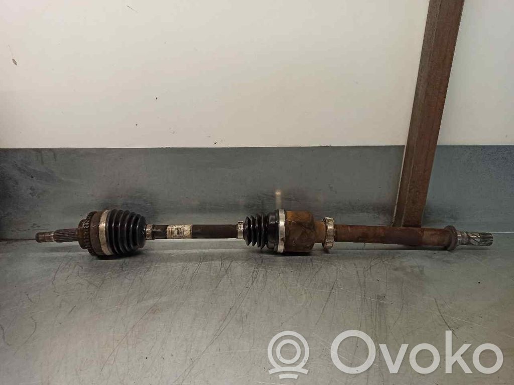 Renault Clio III Etuvetoakseli 