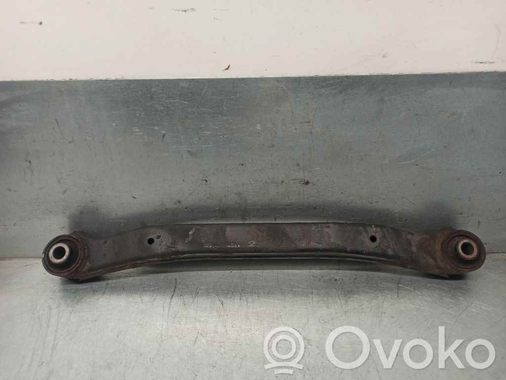 Hyundai i30 Braccio di controllo sospensione posteriore 