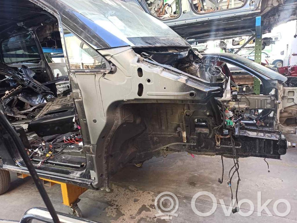 Mercedes-Benz Vito Viano W447 Staffa di rinforzo montaggio del paraurti anteriore 