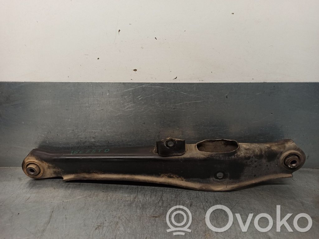 Mitsubishi Lancer X Brazo de suspensión delantero