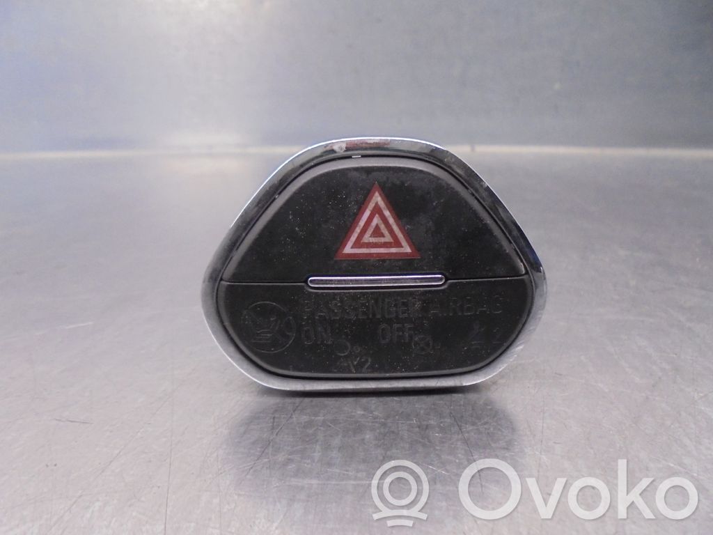 Opel Corsa E Interruttore luci di emergenza