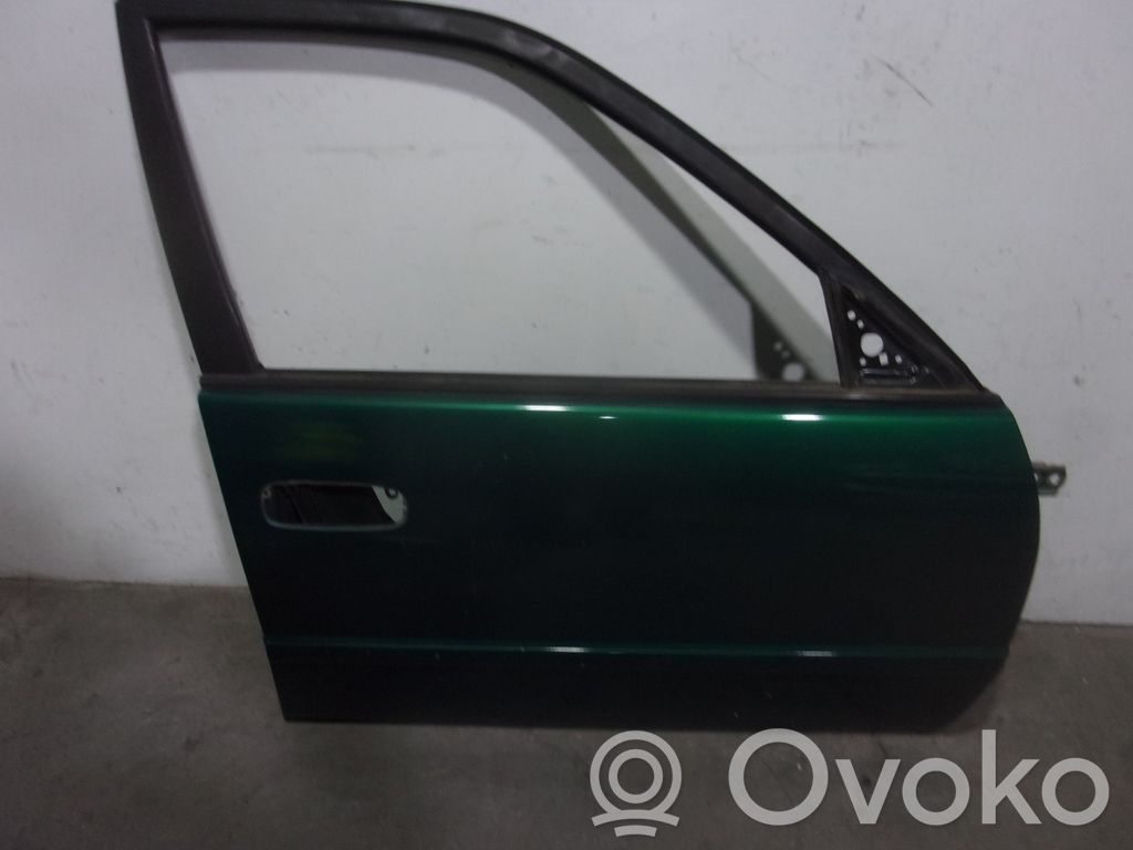 Toyota Corolla E110 Drzwi przednie