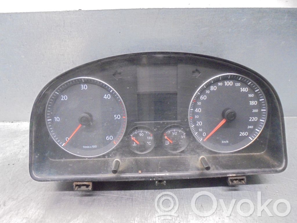 Volkswagen Caddy Geschwindigkeitsmesser Cockpit 