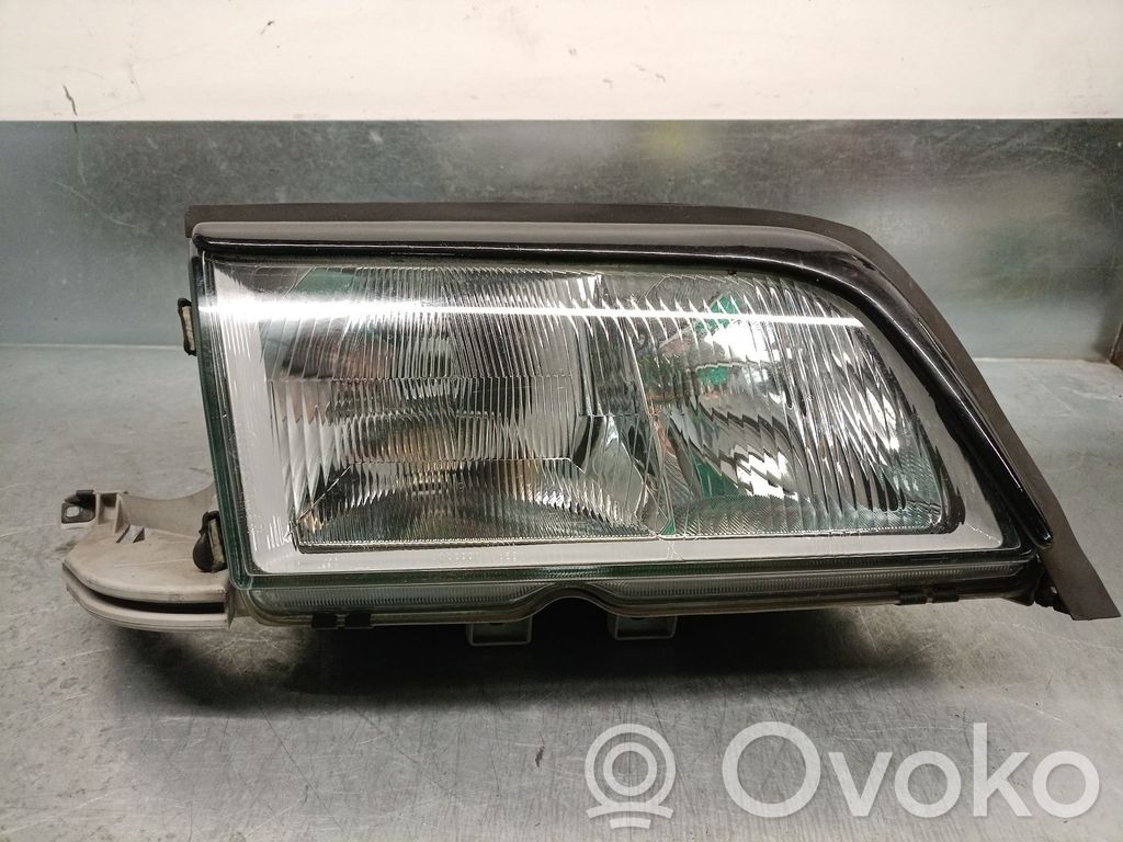 Mercedes-Benz C W202 Phare frontale 