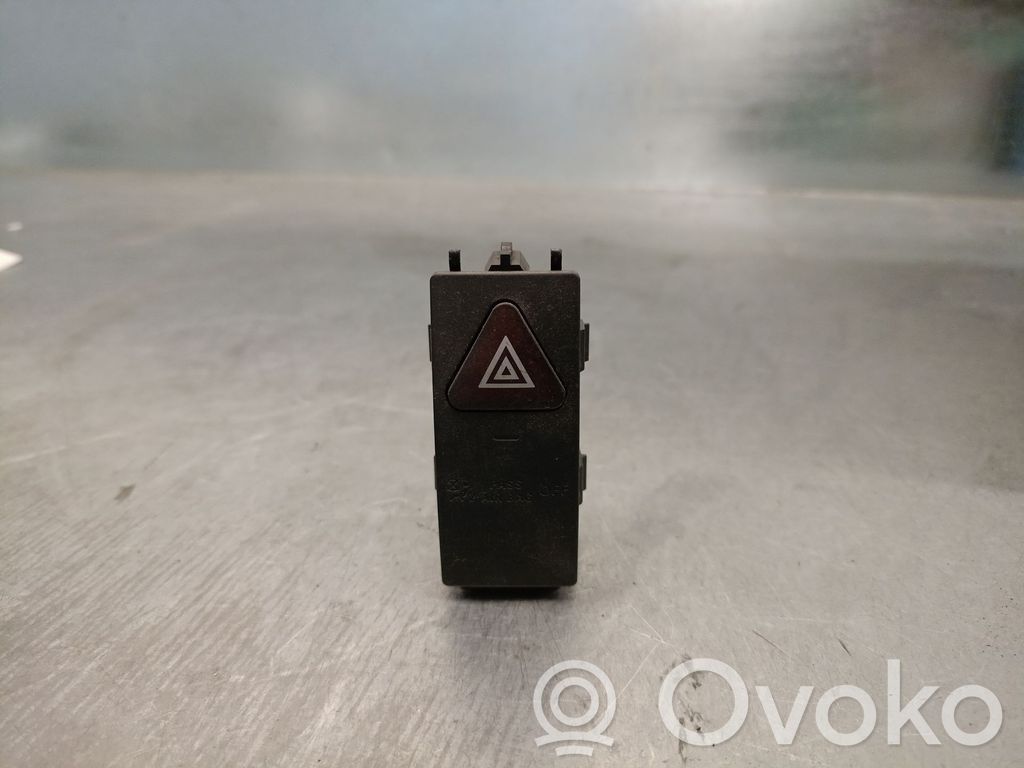 Mercedes-Benz E W212 Schalter Warnblinkanlage