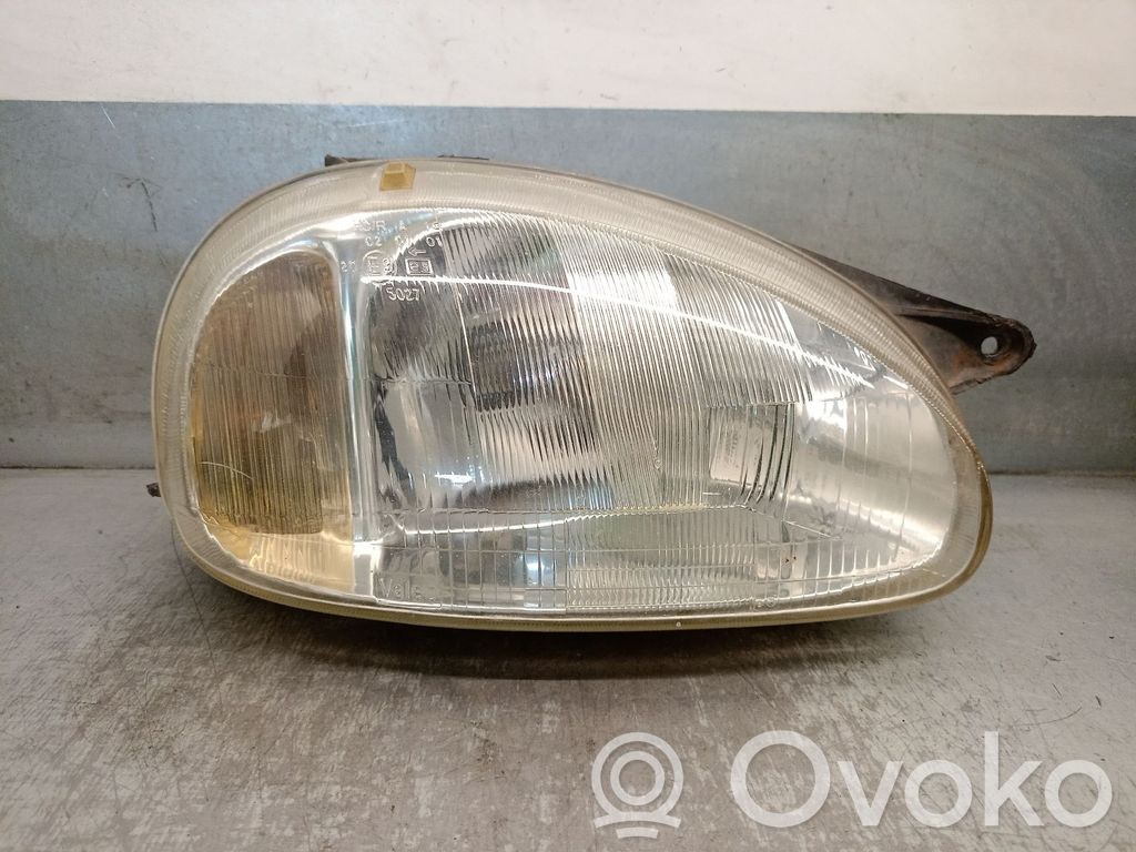 Opel Corsa B Priekšējais lukturis 