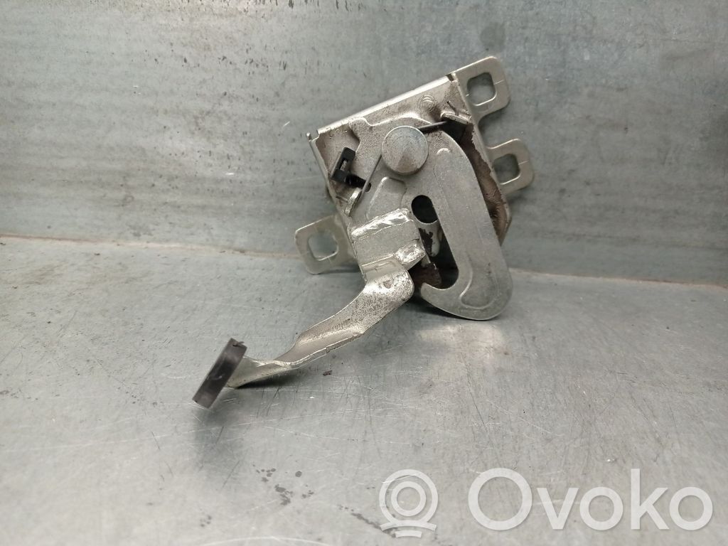 Fiat Doblo Tie down hook / loop 
