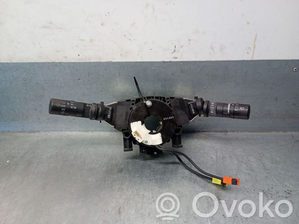 Nissan Qashqai+2 Mittariston valaistuksen säätökytkin 