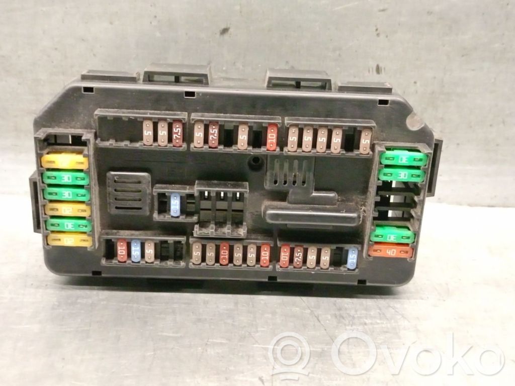 BMW 1 F20 F21 Drošinātāju kaste (komplekts) 