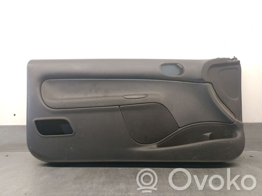 Peugeot 206 Etuoven verhoilu 